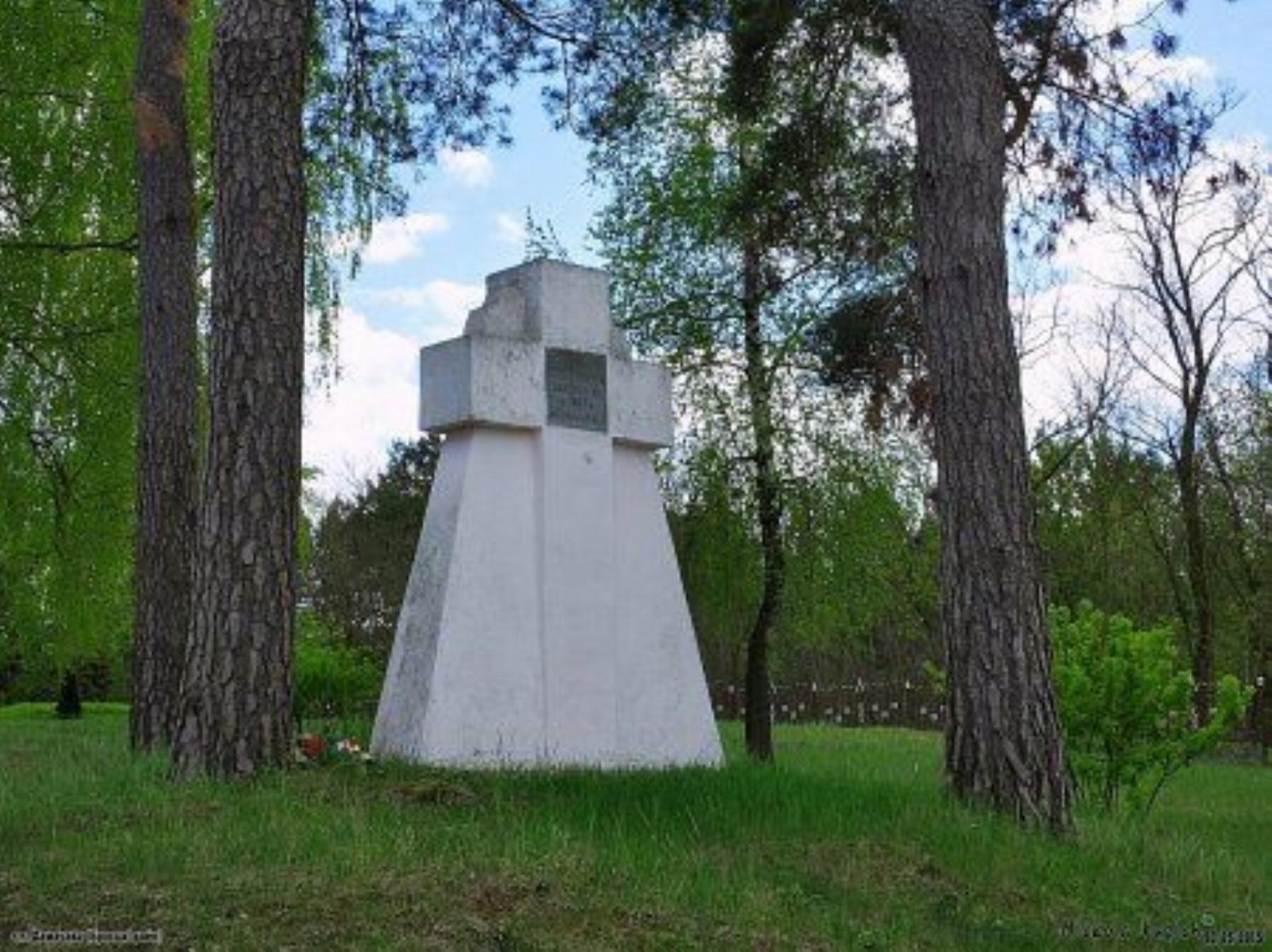 Памятник участникам восстания 1863-64 гг. Памятник участникам восстания 1863-64 гг.