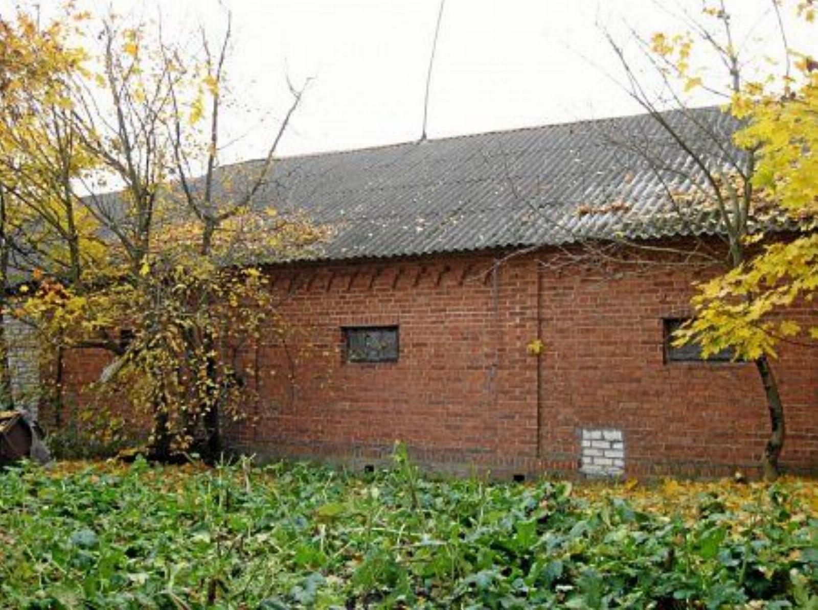 Конюшня (?) Конюшня (?)