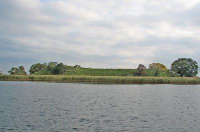 Земляные укрепления замка