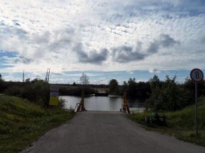 Паром через Пину