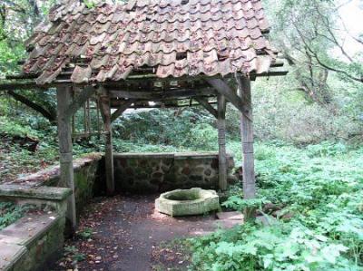 Беседка у криницы