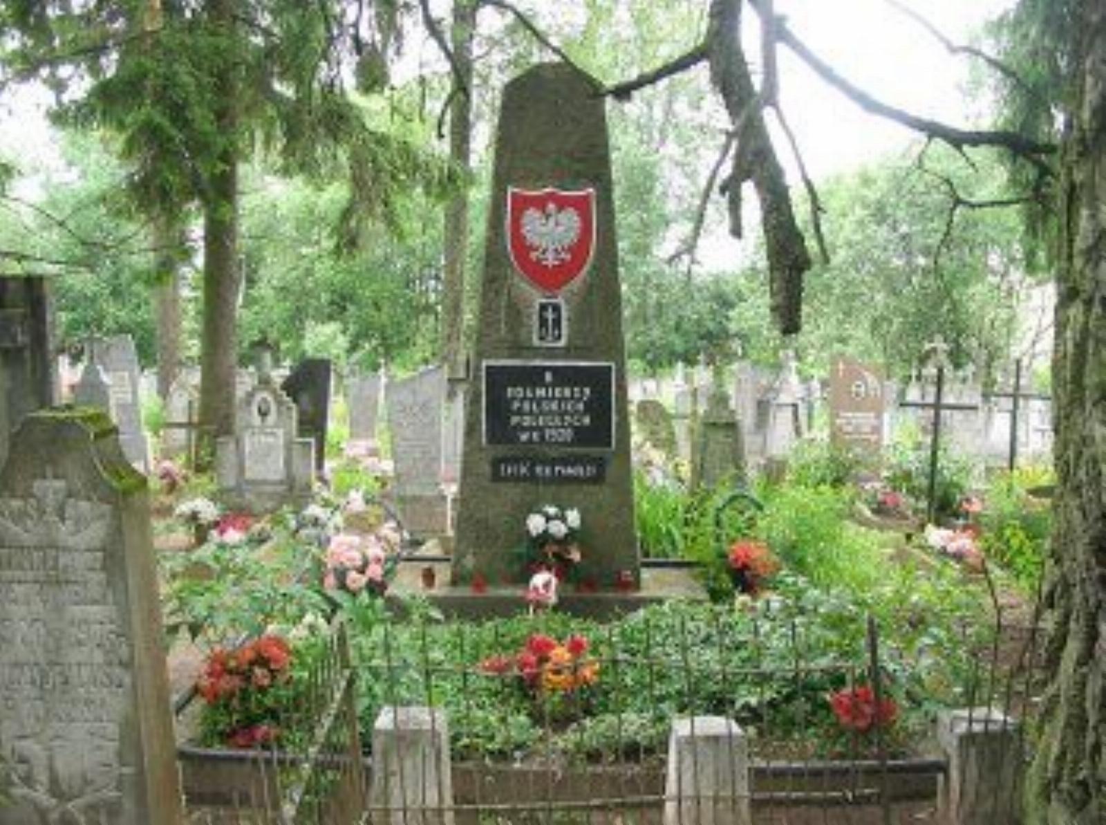 Могилы польских солдат Могилы польских солдат