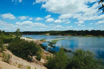 Затопленный карьер