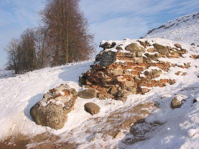 Замковые ворота /сохр. частично/