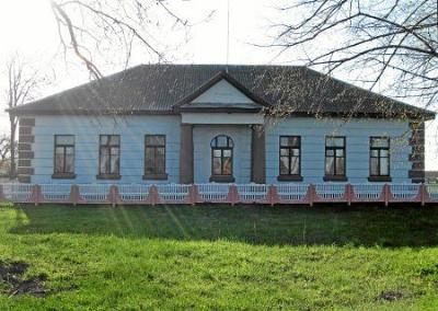 Административное здание (?)