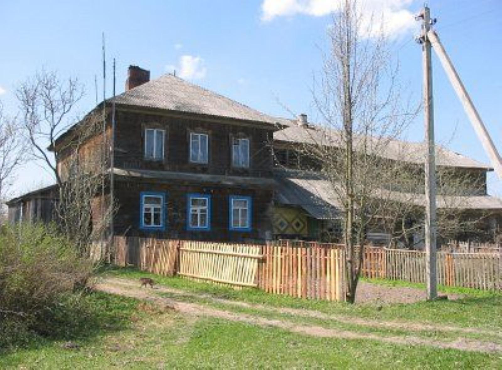 Флигель (дерев.) Флигель (дерев.)