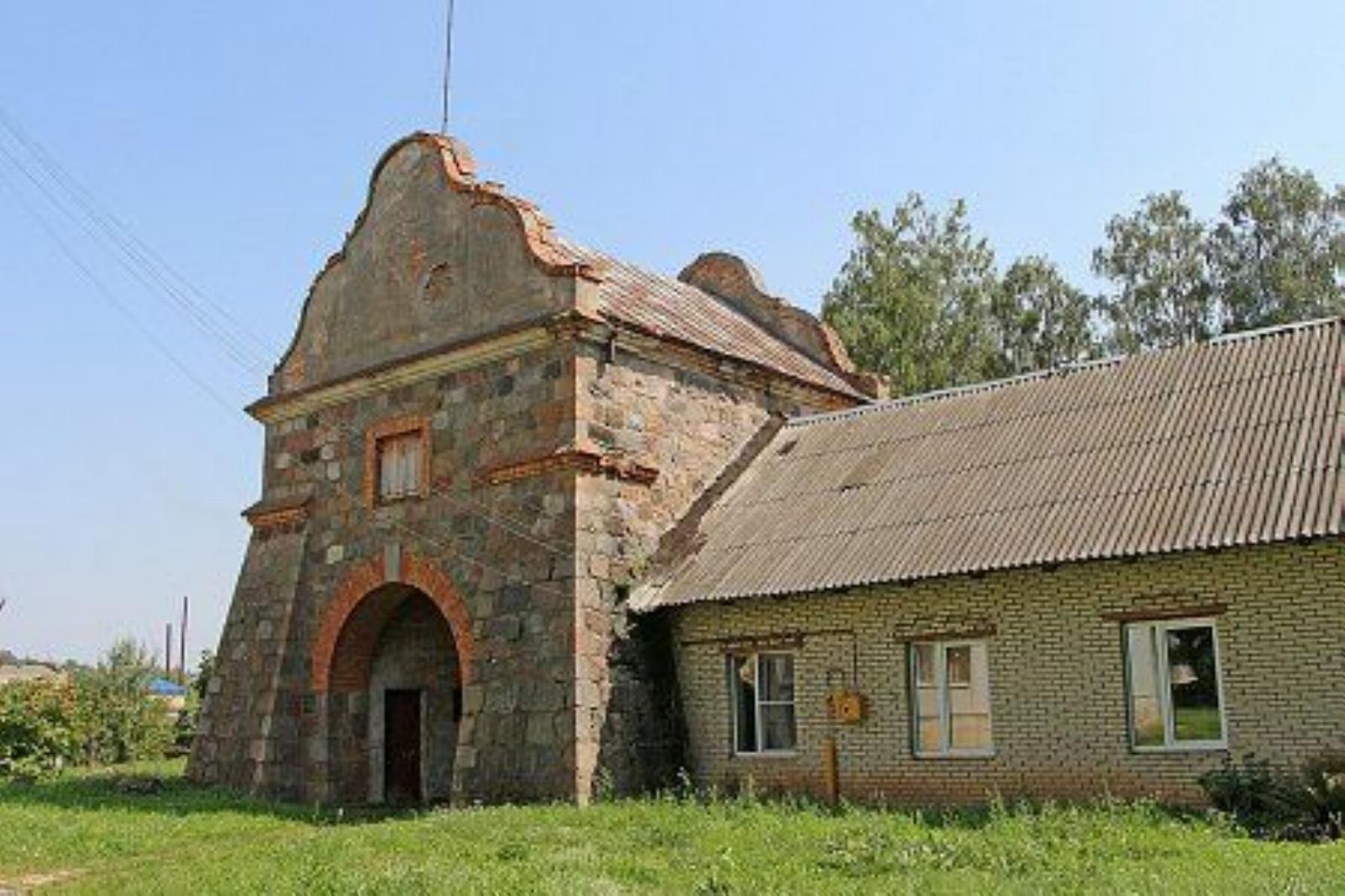 Казарма левая Казарма левая