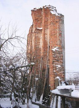 Костел Троицкий  фарный /сохр. часть стены/