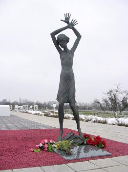 Мемориальный комплекс на месте концлагеря