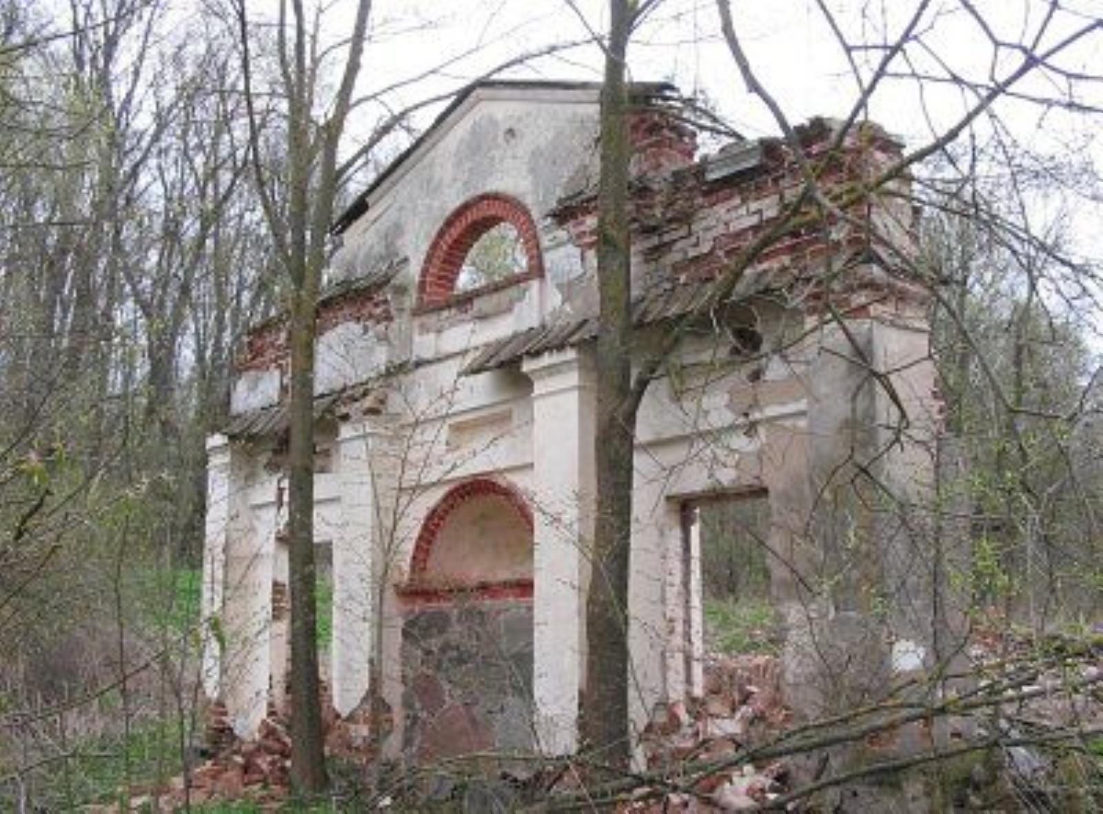 Флигель левый (руины) Флигель левый (руины)