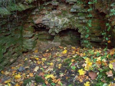 Склеп-усыпальница (руины)
