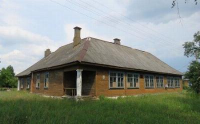 Школа (дерев.)