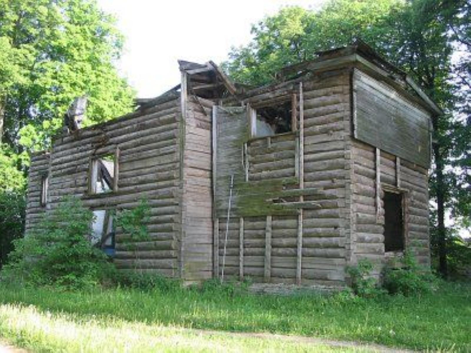 Церковь (дерев.) Церковь (дерев.)