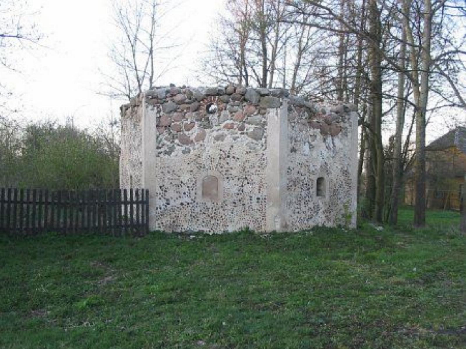 Ледовня (?) Ледовня (?)