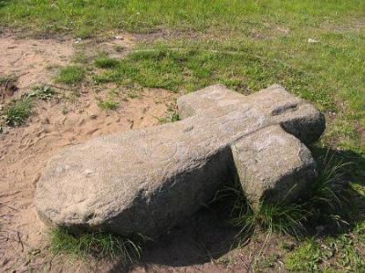 Каменный крест