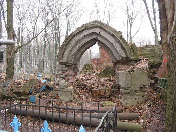 Склеп-усыпальница  (руины)