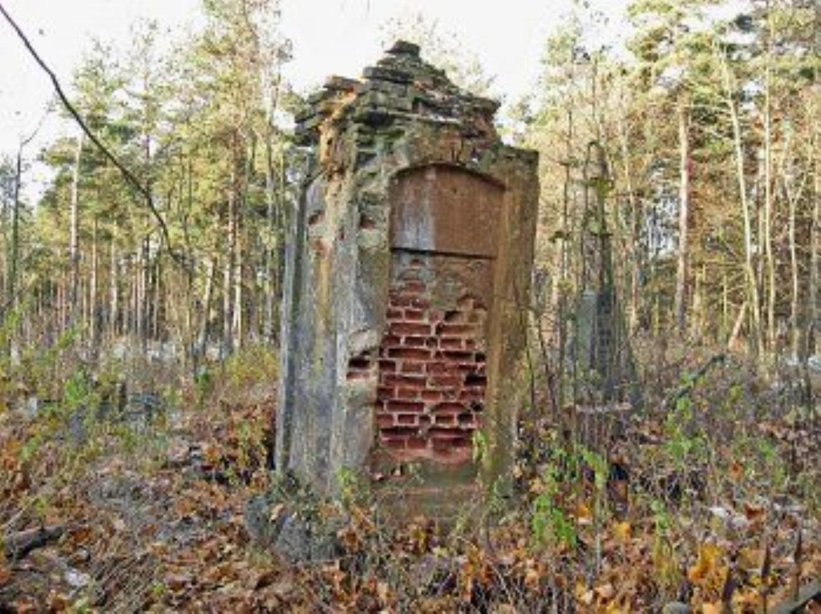 Часовня-надмогилье Часовня-надмогилье