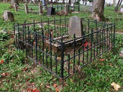 Могила внука Пушкина