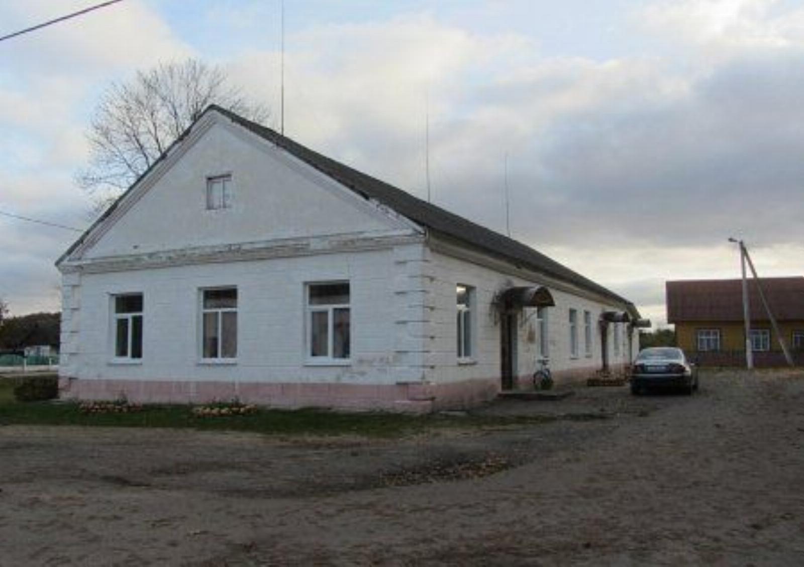 Конюшня Конюшня