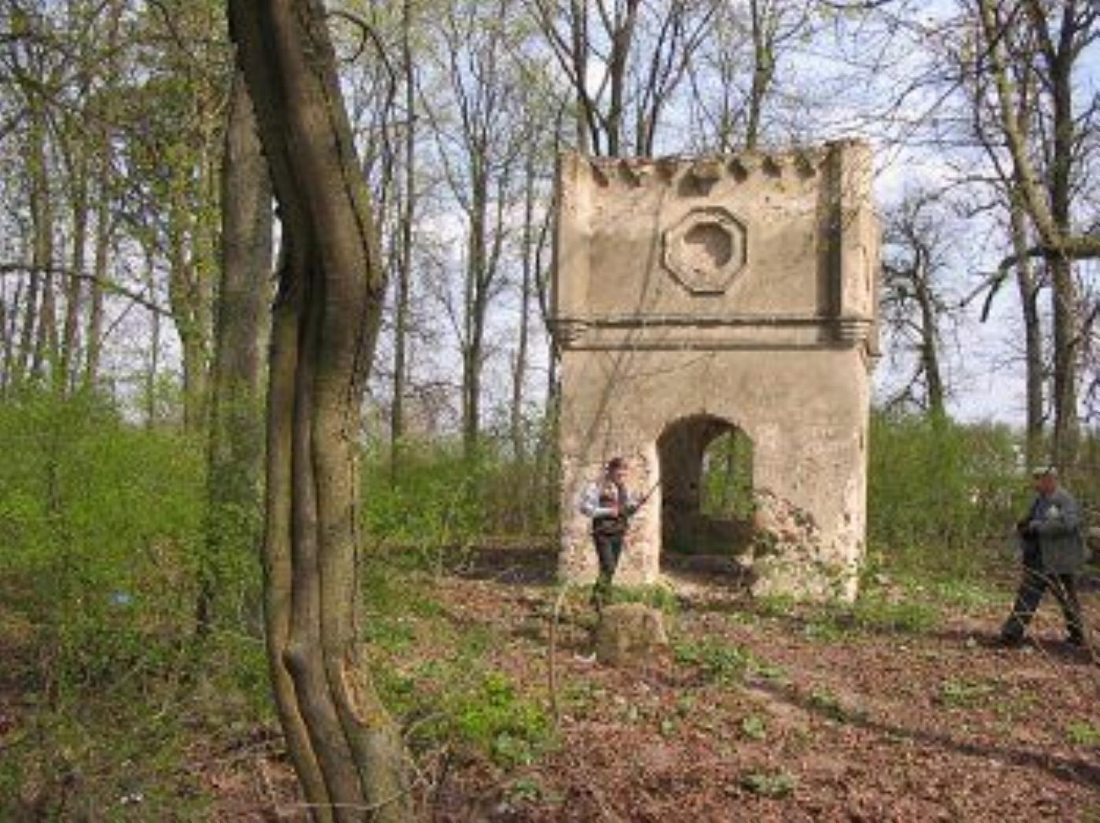 Часовня-усыпальница Часовня-усыпальница