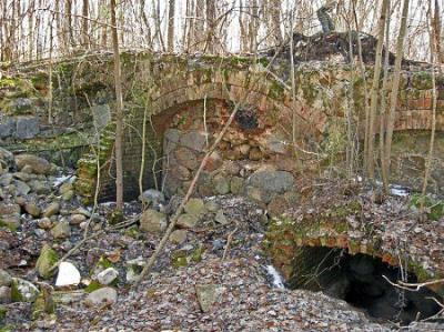 Часовня-усыпальница (?) /сохр. частично/