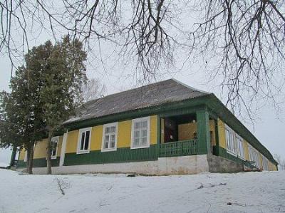 Школа (дерев.)