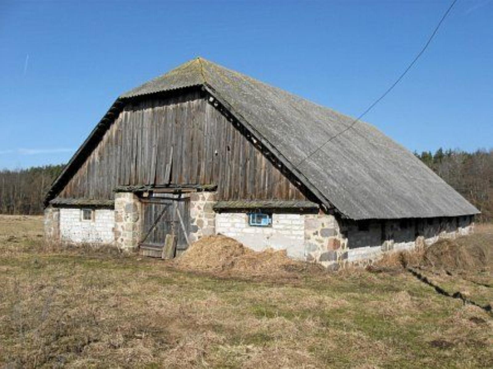 Амбар (?) Амбар (?)