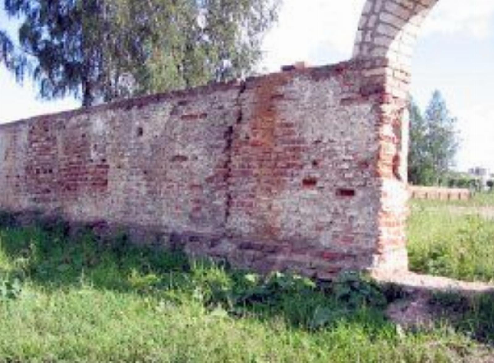 Ограда /сохр. частично/ Ограда /сохр. частично/