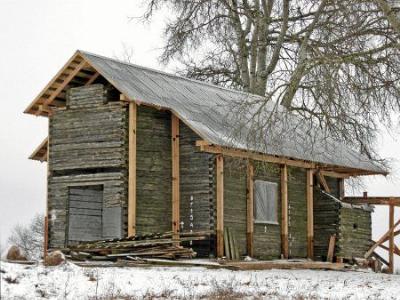 Церковь (дерев.)