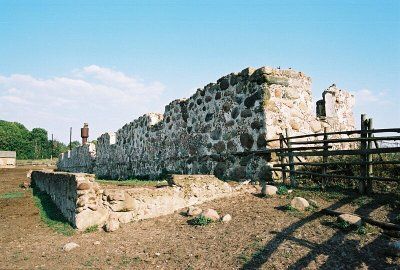 Хозпостройка (руины)