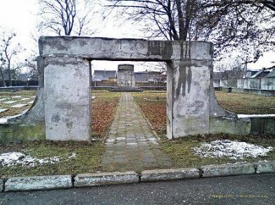 Брама и ограда