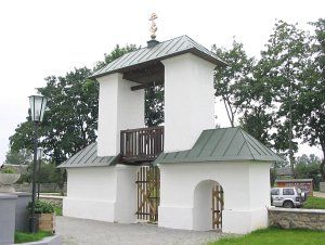 Брама-колокольня