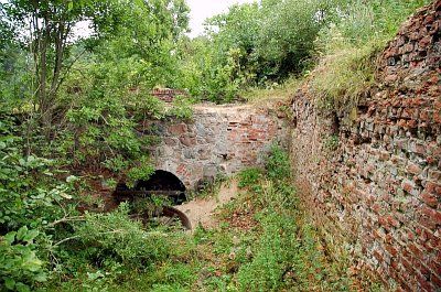 Водяная мельница (?) (руины)