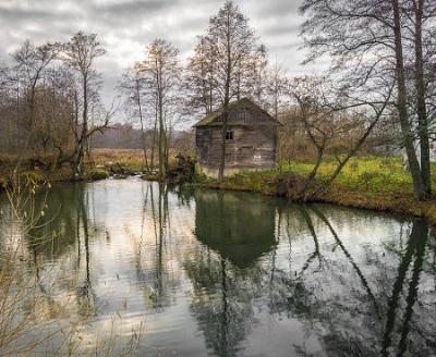 Водяная мельница (дерев.)