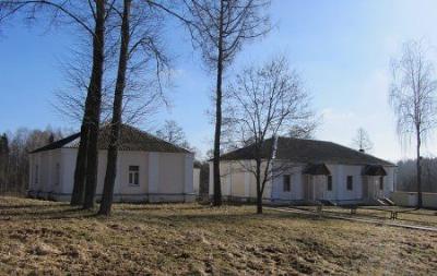 Жилые и хозкорпуса