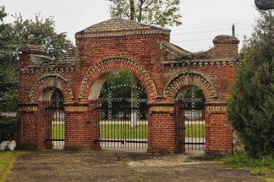 2 брамы и ограда