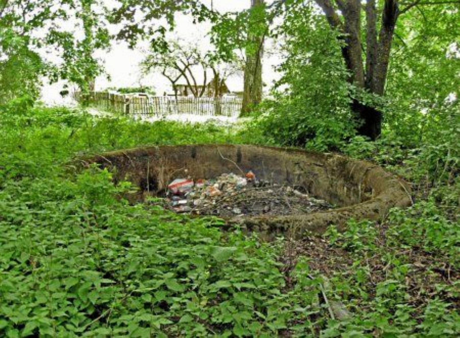 Фонтан (?) Фонтан (?)