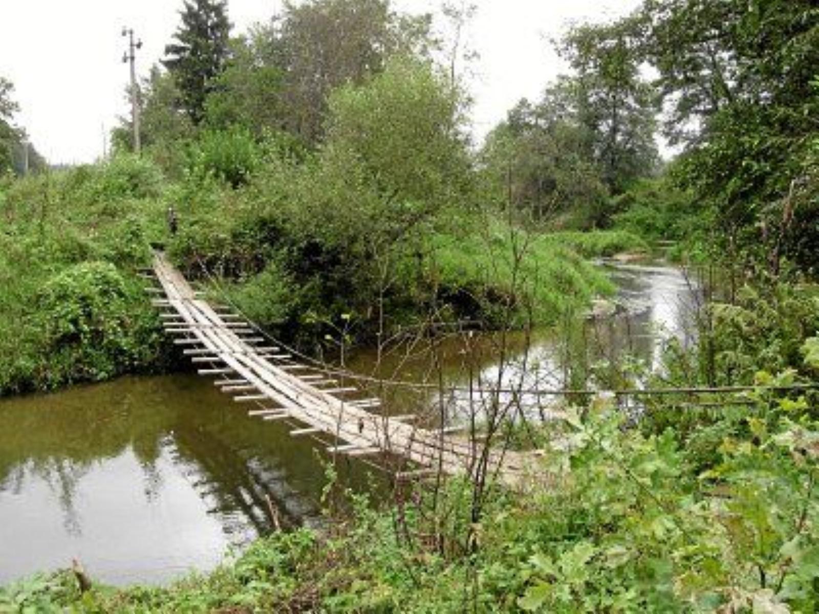 Мост подвесной (дерев.) Мост подвесной (дерев.)