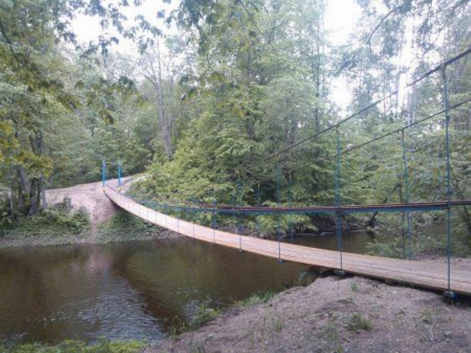 Мост подвесной (дерев.) Мост подвесной (дерев.)