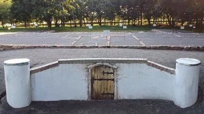 Усадебный дом /сохр. подвалы/