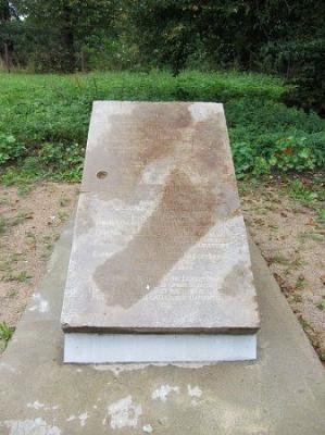 Мемориальная плита Адама Хмары