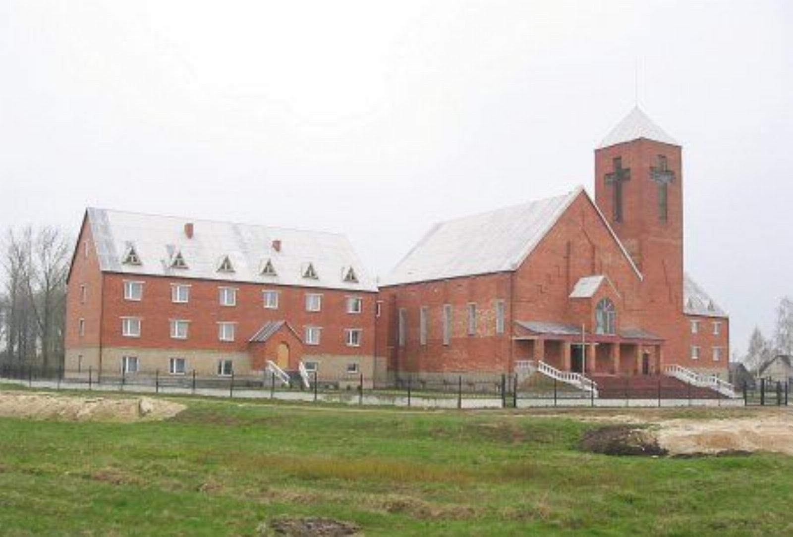 Костел св. Антония и монастырь св. Франциска Костел св. Антония и монастырь св. Франциска