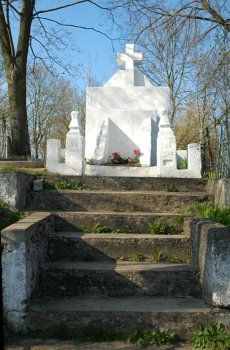 Памятник 10-летию независимости Польши