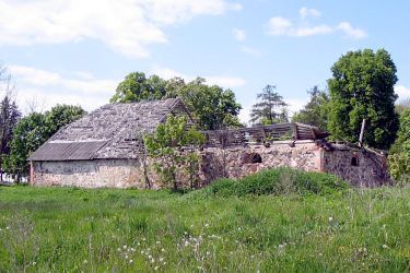 Конюшня (руины)