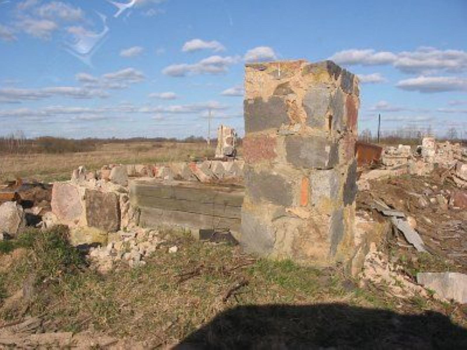 Хозпостройка (руины) Хозпостройка (руины)