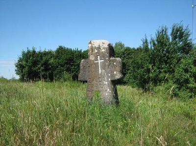 Каменный крест