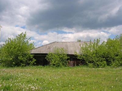 Конюшня (дерев.)