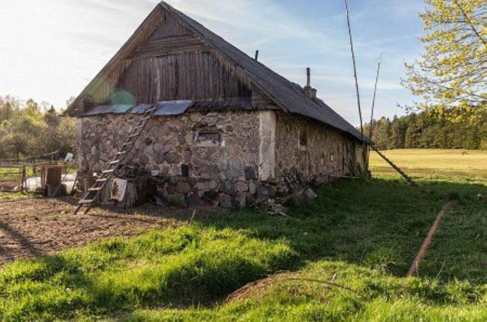 Хозпостройка (?) Хозпостройка (?)