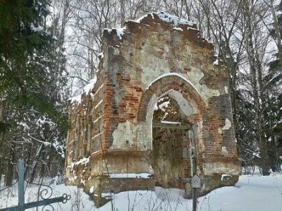 Часовня (руины)