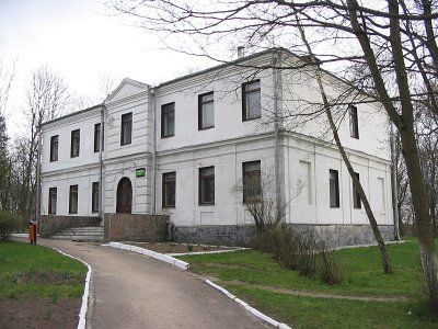 Флигель правый